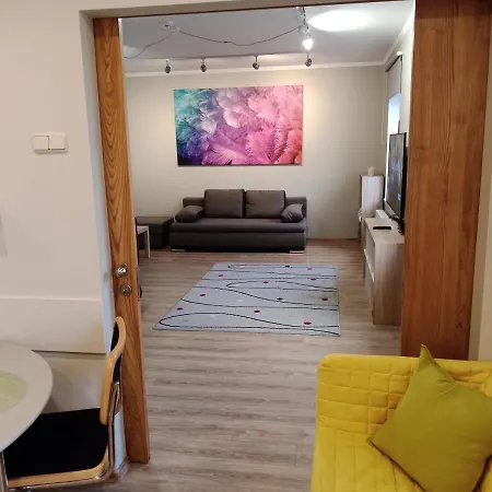 Apartment Family Or Group In Center *