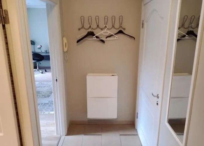 Family Or Group In Center Ρίγα