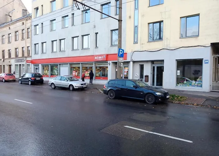 Family Or Group In Center