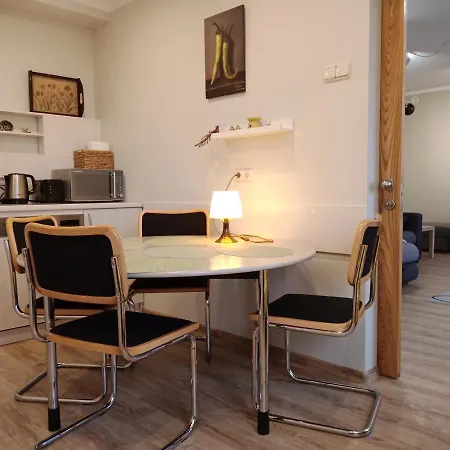 Apartman Family Or Group In Center *