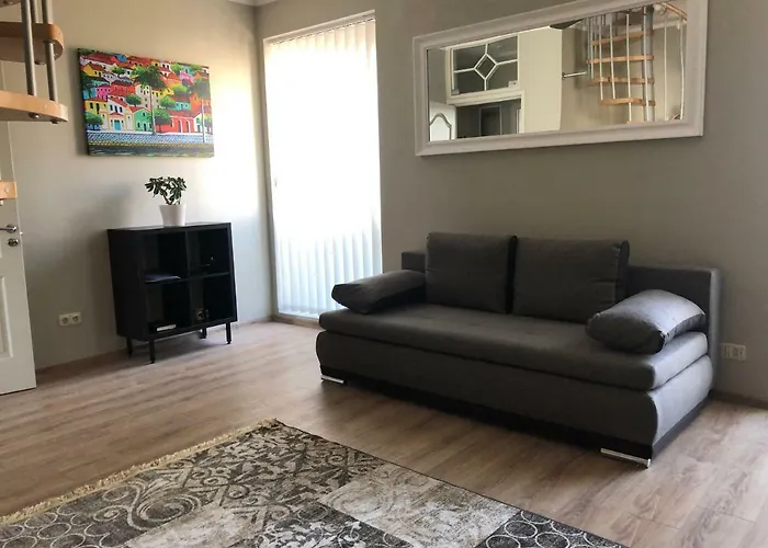 Family Or Group In Center Апартаменты